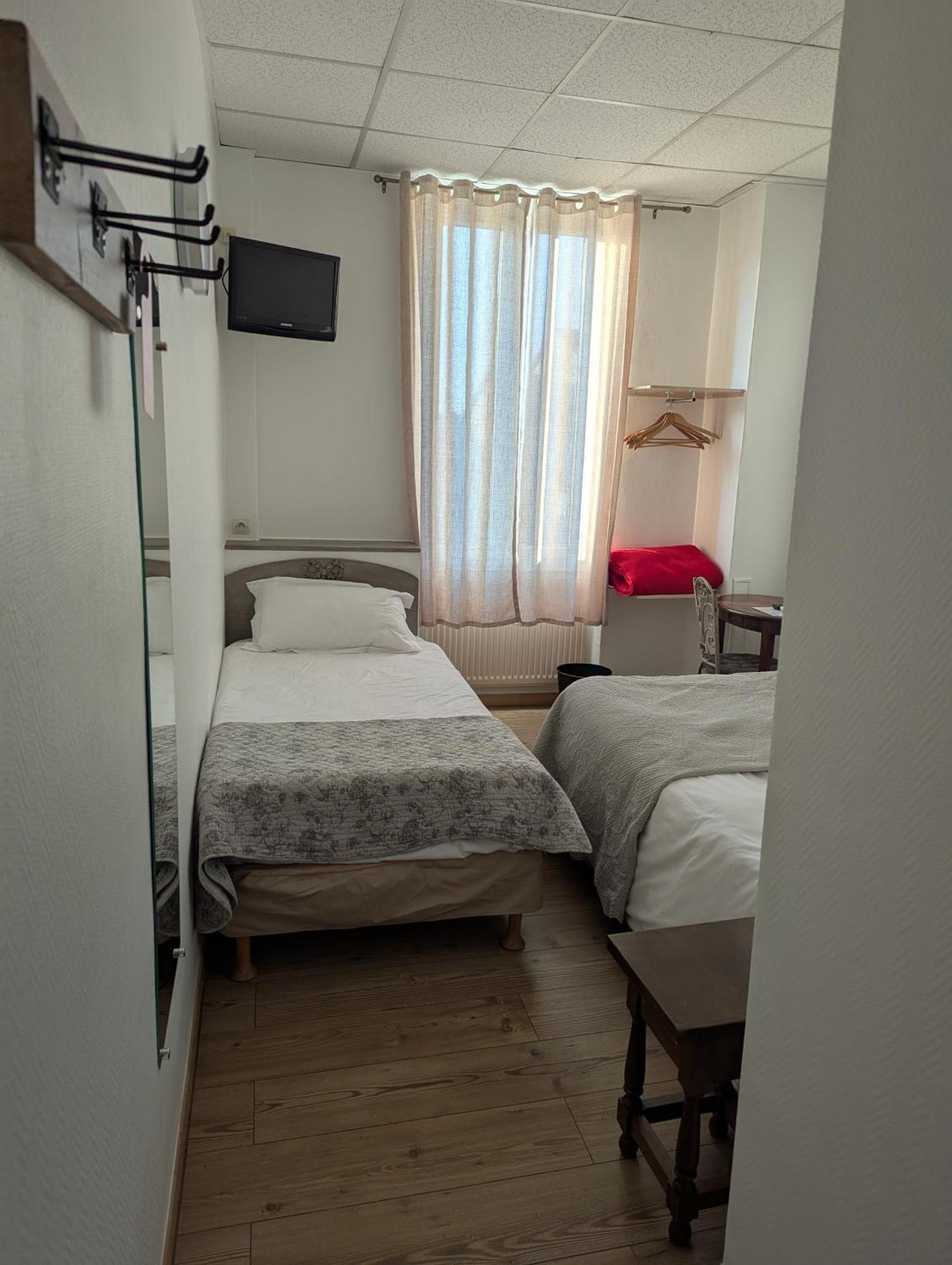 Hotel Du Parc Montelimar Ruang foto